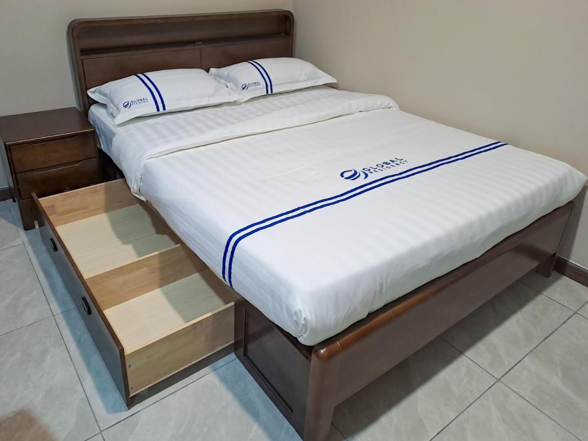 Global Residency Hotell Kota Kinabalu Exteriör bild