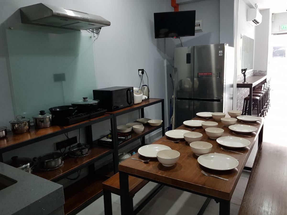 Global Residency Hotell Kota Kinabalu Exteriör bild