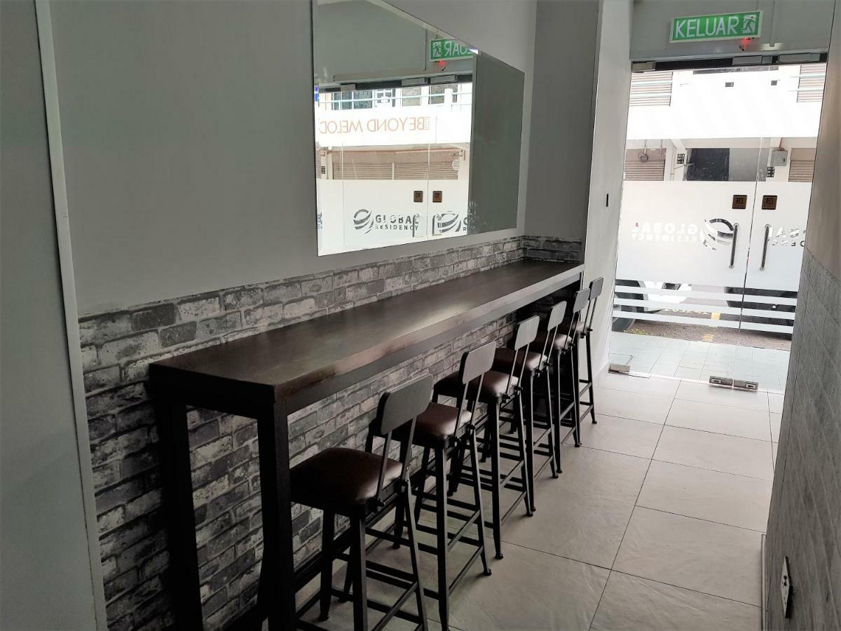Global Residency Hotell Kota Kinabalu Exteriör bild