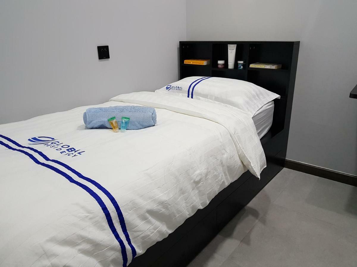 Global Residency Hotell Kota Kinabalu Exteriör bild